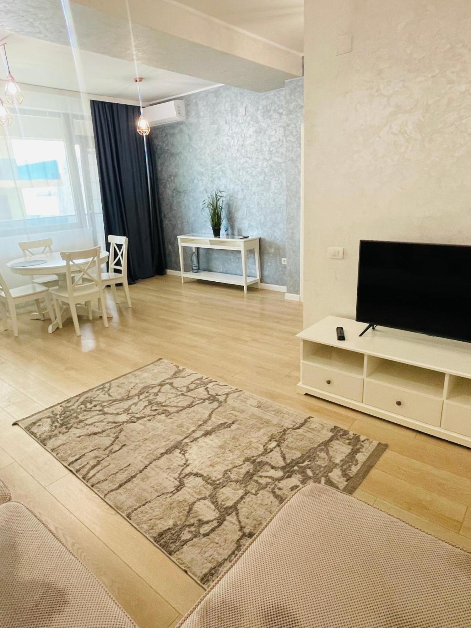Myamar Apartment Mamaia Exterior photo